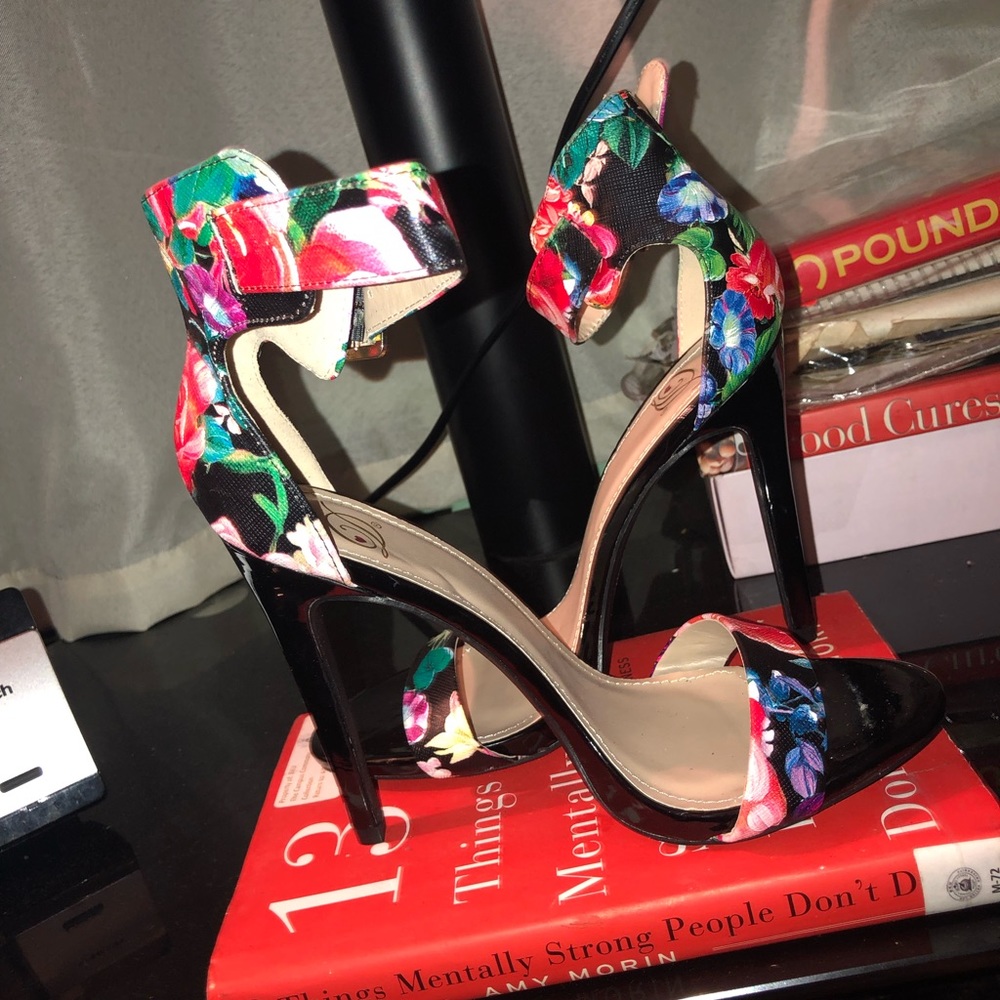 Heels never worn!